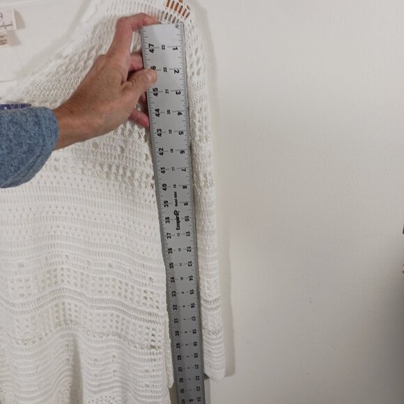 NWT Hot in Hollywood, Split V Neck 3/4 Sleeve Crochet Tunic, White, Size Medium - Picture 15 of 16